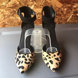 JL Leopard Shoes Sz 9.5